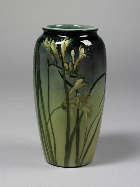 Arts And Crafts Pottery, Art Deco Vases, Rookwood Pottery, Vase Art, Giclee Painting, Art Nouveau Design, China Painting, Floral Decoration, Japanese Ceramics