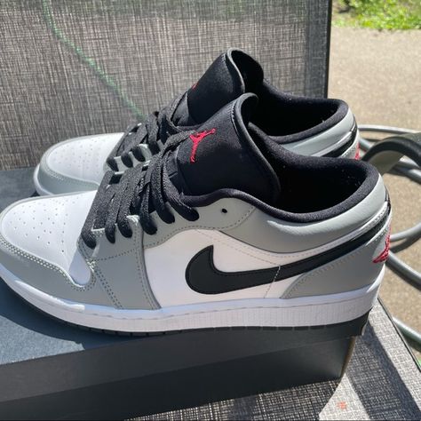 Jordan 1 Smoke Grey Lows 9.5 Jordan 1 Gray, How To Style Jordans, Jordan 1 Low Grey, Styling Jordans, Nike Air Jordan 1 Low, Muslim Women Fashion, Cute Nike Shoes, Cute Nikes, Grey Outfit