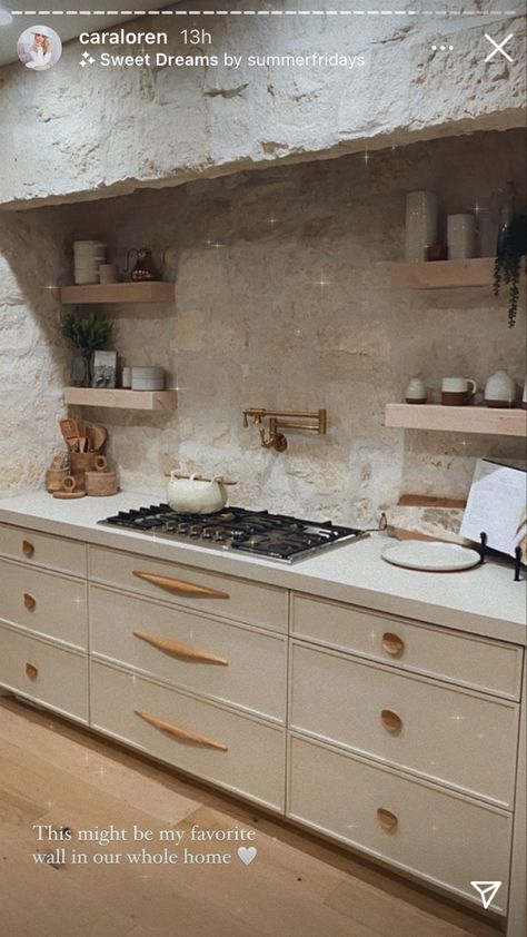 Limestone Wall Interior, French Modern Kitchen, Rustic Glam Home, Kitchen Hood Ideas, Kitchen Vent Hood, Kitchen Design Gallery, Neutral Kitchen, Rustic Modern Kitchen, Kitchen Counter Decor