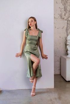 Wedding Green Dress, Satin Dress Midi, Silk Dress Midi, Olive Green Bridesmaid Dresses, Silk Bridesmaid Dresses, Green Satin Dress, Midi Bridesmaid Dress, Olive Green Dress, Sage Green Bridesmaid Dress