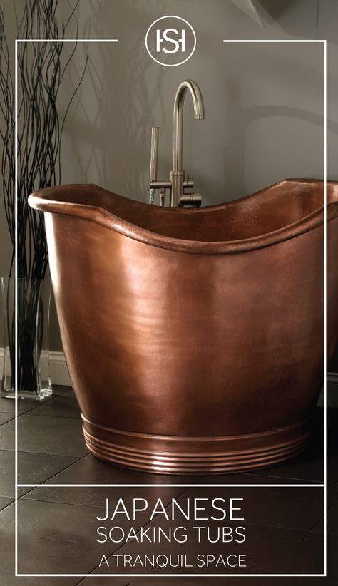 A Japanese soaking tub strikes the perfect balance between comfort and style. Whether acrylic, copper, or stainless steel, these tubs bring a spa-like experience into every home. Copper Bath Tub, Small Soaking Tub, Soaking Tub Shower Combo, Spa In Casa, Bathtubs For Small Bathrooms, Small Bathroom Styles, Japanese Bathtub, Dream Bathtub, Copper Bathtub