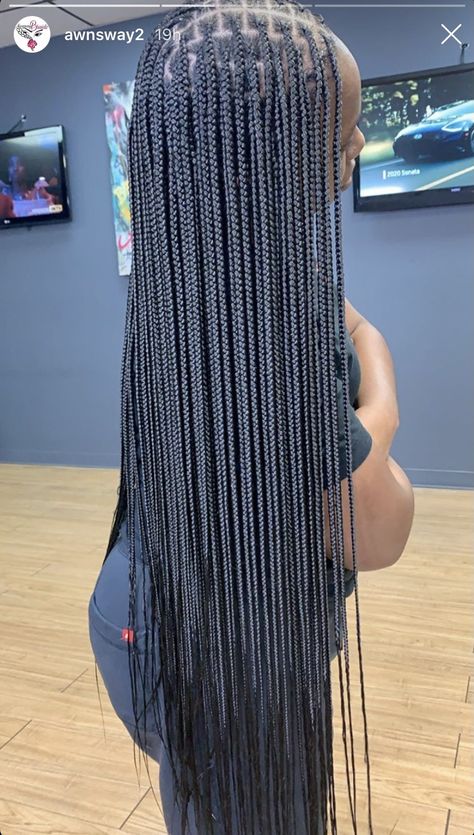 Extra Small Extra Long Knotless Braids, Xpressions Braiding Hair, Long Black Small Knotless Braids, Knee Length Knotless, Thigh Length Box Braids, Black Long Knotless Braids, Knotless Box Braids Length, Knotless Box Braids Small Shoulder Length, Extra Small Knotless Box Braids Long