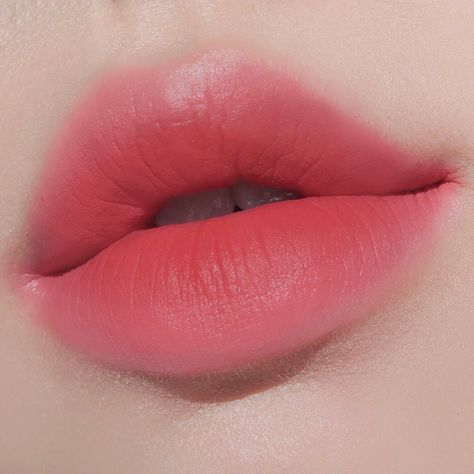 Plump Heart Shaped Lips, Uzzlang Lips, Thick Lips Aesthetic, Soft Lips Aesthetic, Peach Pink Lipstick, Natural Pink Lips, Heart Shaped Lips, Lips Inspiration, Anime Lips