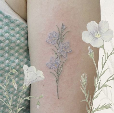 Blue Aesthetic Tattoo, Light Blue Tattoo Ink, Light Color Tattoo, White Flowers Tattoo, Korean Flower Tattoo, Blue Porcelain Tattoo, Blue Flowers Tattoo, Light Blue Tattoo, Aesthetic Flower Tattoo