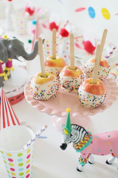 Kids Birthday Ideas, Cake Snack, Jungle Safari Birthday, Jungle Birthday Party, Party Sweets, Zoo Birthday, Animal Parade, Wild One Birthday Party, Circus Birthday Party