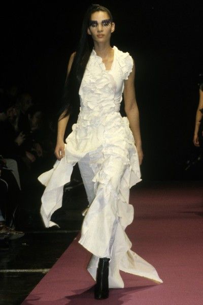 Yoshiki Hishinuma, Autumn-Winter 1997, Womenswear Yoshiki Hishinuma, Party Dress Codes, Press Tour, Couture Designers, Dresses Elegant, Evening Dresses Elegant, Issey Miyake, Fashion Designers, Dress Codes