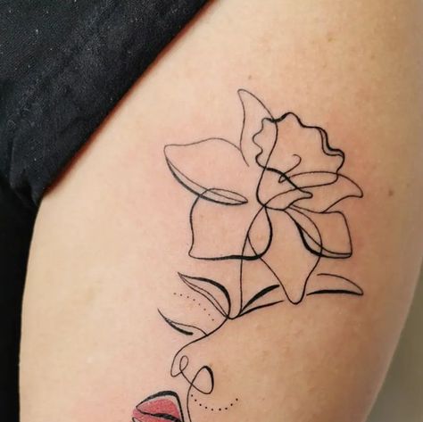 Geometric Daffodil Tattoo, Fine Line Daffodil Tattoo, Waterlilly Tattoo, Swirl Tattoo, One Line Tattoo, Daffodil Tattoo, Feminine Face, Circle Tattoo, Tattoo Project