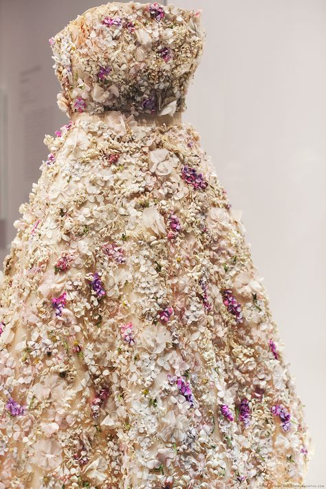 Miss Dior Dress, Dior Flowers, Dior Floral, Dior Exhibition, France November, Dior New Look, Grand Palais Paris, Botanical Fashion, Vintage Fashion 1950s