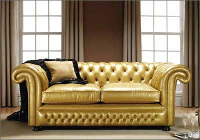 tacky? yes. but I love it! Green Chesterfield Sofa Leather, Caramel Chesterfield Sofa, Luxury Leather Furniture, Chesterfield Sofa Dimensions, Vintage Golden Sofa, Gold Couch, Chester Sofa.com, Leather Inspiration, Gold Sofa