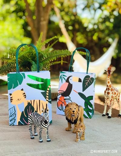 Cute Animal Friends, Jungle Themed Party, Wild Kratts Birthday Party, Jungle Theme Birthday Party, Zoo Birthday Party, 2nd Birthday Party For Girl, Dinosaur Birthday Party Decorations, Wild Birthday Party, Wild Party