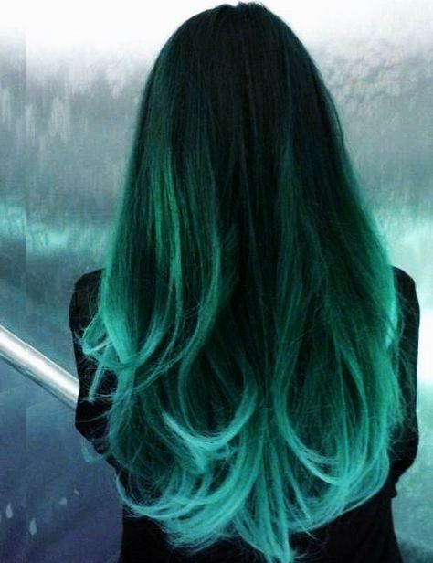 Photo Mint Hair Color, Green Hair Ombre, Brown Ombre Hair Color, Mint Green Hair, Green Hair Dye, Mermaid Hair Color, Dyed Hair Pastel, Ombre Blond, Mint Hair