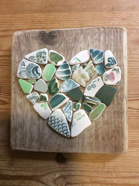 Broken China Crafts, Sea Glass Diy, Sea Glass Art Diy, Sea Glass Art Projects, China Crafts, Sea Glass Ideas, Beach Glass Crafts, Art Coquillage, Sea Crafts