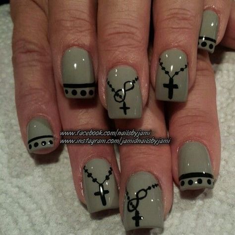 Nail Art Designs Cross, Rosary Nail Art, Cross Nail Art Designs, Cross Nail Designs Faith, Nail Designs With Crosses, Cross On Nails, Western Nails Fall, Christian Nails Designs, Nails With A Cross