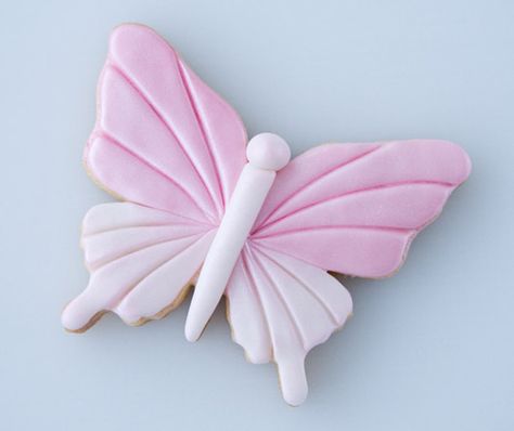 Biscuits Shapes, Fondant Butterfly, Diy Cakes, Fondant Art, Sweets Ideas, Teapot Cake, Butterfly Cookies, Decorate Cookies, Baking Crafts