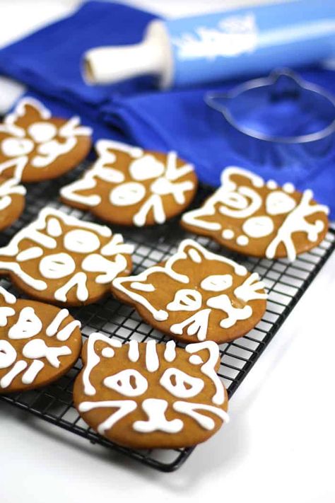 Cardamom Ginger Cat Gingerbread Cookies are the best and quirkiest way to celebrate the holidays. Bursting with baking spices, anyone who bites into these Christmas cookies will love all the flavor and chewy texture. The cat cookie cutter is a cute and untraditional touch, and royal icing makes them official. #sweetestseasoncookies Cardamom Ginger Cookies, Gingerbread Cat Cookie, Dog Gingerbread Cookies, Cat Christmas Aesthetic, Crystalized Ginger Cookies, Cat Gingerbread, Gingerbread Cat, Christmas Dessert Menu, Baking Spices