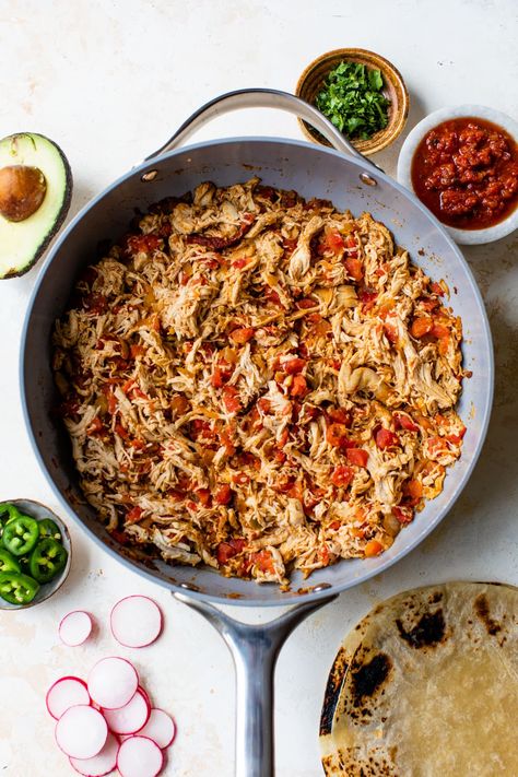 Plain Shredded Chicken, Easy Shredded Chicken Tacos, Boil Chicken To Shred, Turkey Tacos Recipes, Tacos Easy, Braised Chicken Breast, Easy Shredded Chicken, Mexican Shredded Chicken, Make Shredded Chicken