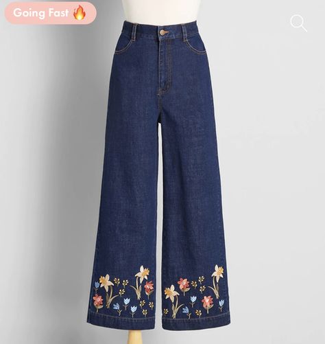 Pant Leg Embroidery, Pants Embroidery Ideas, Pant Embroidery, Jeans Bordados, Myanmar Dress Design, Stylish Maternity Outfits, Fashion Top Outfits, Modest Dresses Casual, Everyday Fashion Outfits