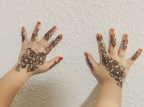 #hennabymiraalwi Baby Dpz, Small Henna Designs, Baby Mehndi Design, Eid Pics, Ghalib Poetry, Henna Designs For Kids, Simple Henna Tattoo, Rose Mehndi Designs, Mehndi Designs For Kids