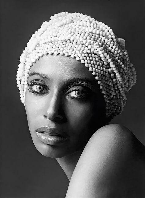 Donyale Luna – The First Black Supermodel, Whom History Forgot Donyale Luna, Black Supermodels, Cover Of Vogue, David Bailey, Vintage Black Glamour, African American History, White Photo, Black Beauty, Women In History