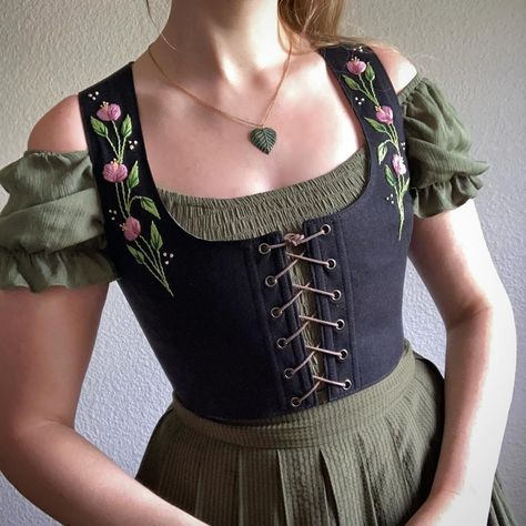 The Strawberry Corset Top 🍓*SOLD* This corset top is the perfect ode to one of spring's dearest delights: the humble but ever-lovely… | Instagram Stays Corset Outfit, How To Style Corset, Strawberry Corset, Corset Outfit Casual, Strawberries With Cream, Dress Top Ideas, Linen Corset, Strawberry Embroidery, Ren Faire Outfits