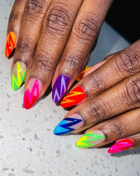 ♦️🟧🟢Prismatique🟣🟦♦️ A burst of color with a vibe of neo expressionism ✨ | Instagram Bright Gel Nails, Bright Nail Designs, Burst Of Color, Neo Expressionism, Nail Pops, Nails Now, Pointed Nails, Vibrant Nails, Blush Nails