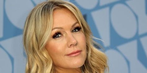 Jennie Garth Has Early-Onset Osteoarthritis, What It's Been Like Jennie Garth 90210, Vegan Pulled Pork, Best Vegan Cheese, Jennie Garth, Degenerative Disease, Leona Lewis, Anti Aging Secrets, Eat In A Day, Beverly Hills 90210