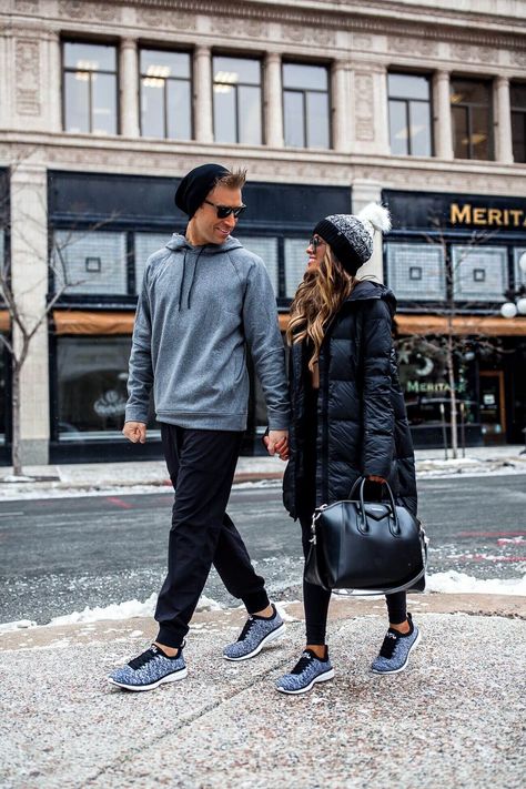 Outfits Parejas, Maria Vizuete, Stylish Couples, Mia Mia Mine, Mia Mia, Winter Wardrobe Essentials, Vegan Leather Leggings, Athleisure Trend, Mens Fashion Edgy