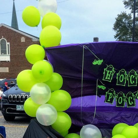 410 likes, 42 comments - pennant_parties on October 29, 2018: "I put together this witches cauldron trunk or treat setup for my sons first ever school event! �..." Trunk Or Treat Cauldron, October 29, Witches Cauldron, School Event, School Events, Put Together, Trunk Or Treat, Having A Blast, Witch