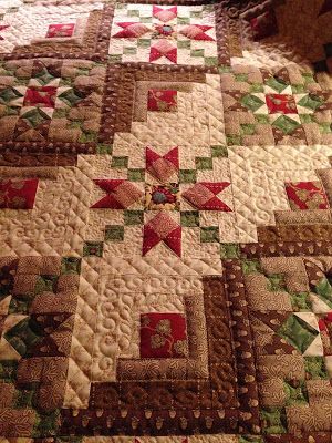 Hello Everyone, Last night after finishing two sides of the binding, I tossed Heritage on the bed to get a good look at it in different light.  Why is it the phone takes a better picture than my 'real Amische Quilts, Colchas Quilting, Traditional Quilt Patterns, Log Cabin Quilt Pattern, Log Cabin Quilt Blocks, Log Cabin Quilts, Log Cabin Quilt, Traditional Quilts, Patchwork Quilting