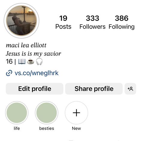 Bible Bio Ideas, Instagram Bio Ideas Aesthetic Christian, Christian Girl Instagram Bios, Instagram Bio Ideas Christian Girl, Bio Instagram Crista, Jesus Instagram Bio, Christian Ig Bio, Christian Instagram Bios, Christian Insta Bio