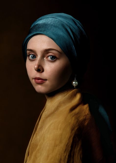 Historic Portrait Photography, Classic Portrait Photography, Classical Photo, Baroque Photography, Girl With The Pearl Earring, Light And Shadow Photography, Natural Portrait, Classic Portrait, Pre Raphaelite Art