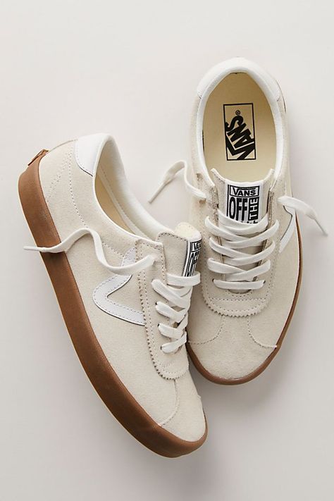 Vans Sport Low Suede Sneakers V Logo, Look Formal, Retro Styles, Taking Notes, Cute Sneakers, Shoe Inspo, Shoe Obsession, Suede Sneakers, Trendy Shoes