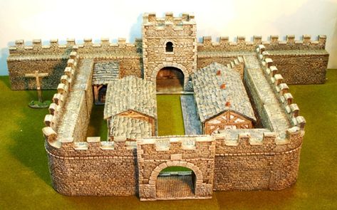 Roman Milecastle & Section of Hadrian's Wall by Grandmanner Model Castle, Roman Fort, Castle Floor Plan, Toy Castle, Roman Britain, Minecraft Castle, Hadrians Wall, Wargaming Terrain, Castle Designs