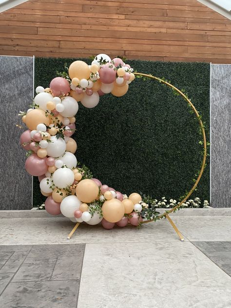 Round Arch Decoration Wedding Balloons, Balloon And Flower Circle Arch, Gold Hoop Backdrop With Balloons, Ring With Balloons Decor, Balloon Arch With Greenery Backdrop, Moon Shaped Balloon Arch, Bridal Shower Balloon Arch Circle, Ring Backdrop Balloons, Balloon Hoop Decoration