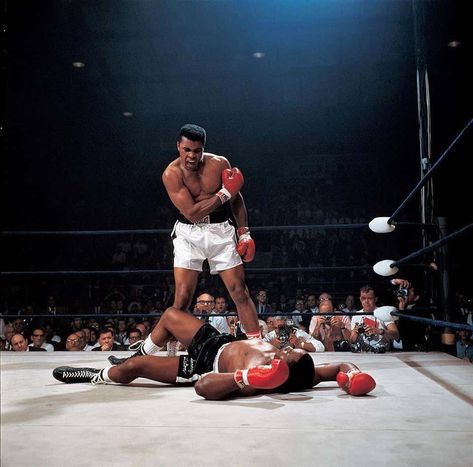 Neil Leifer - Muhammad Ali standing over a fallen Sonny Liston For Sale at 1stDibs Mohamed Ali Wallpaper, Muhammad Ali Tattoo, Mma Aesthetics, Muhammad Ali Wallpaper, Ali Wallpaper, Muhammad Ali Art, Muhammad Ali Poster, Neil Leifer, Sonny Liston