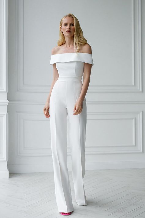 Off Shoulder White Jumpsuit, Jumpsuit White Wedding, Wedding Romper The Bride White Jumpsuit, White Outfit Graduation, White Jumpsuit Graduation, White Formal Outfit, Off The Shoulder Suit, Simple White Jumpsuit, Outfits Blancos