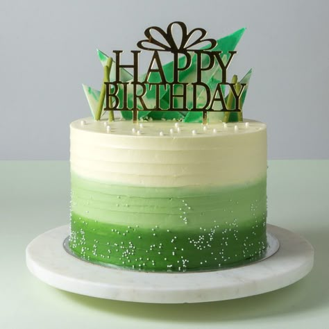 Birthday Cake In Green Color, Green Birthday Cakes Simple, Green Cake Design Simple Birthday, Green Cake Ideas Simple For Men, Green Color Cake Designs, Green And White Cake Ideas, Emerald Green Birthday Cake For Women, Green Theme Birthday Cake, Green Birthday Cakes For Kids