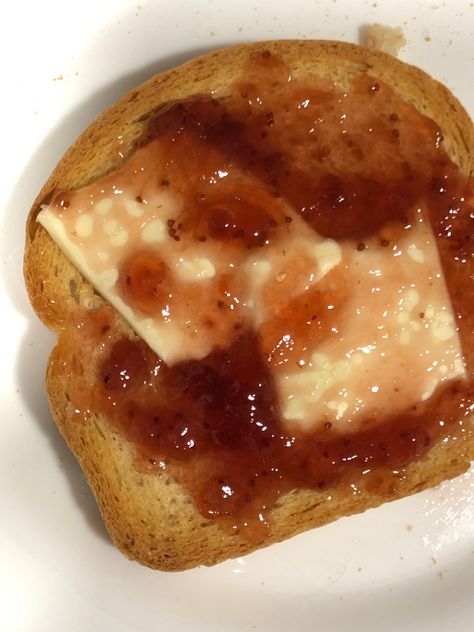 Butter And Jam Toast, Toast With Butter And Jam, Toast And Jam, Jam Toast, Food Is Fuel, Breakfast Food, Yummy Foods, Food Cravings, Meal Ideas