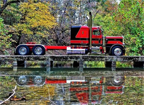 Millions of Semi Trucks Truck Painting, Peterbilt 359, Cars Girls, Custom Big Rigs, Peterbilt 379, Truck Paint, Show Trucks, Kenworth Trucks, Truck Interior