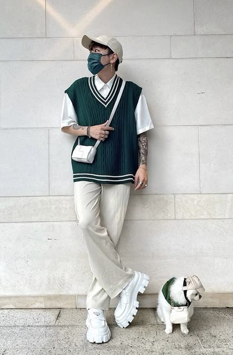 2022 Streetwear, Mens Striped Sweater, Striped Sweater Vest, Korean Street Fashion Men, Cable Knit Sweater Vest, School Sweater, Trendy Boy Outfits, Knit Sweater Vest, Sweater Tops