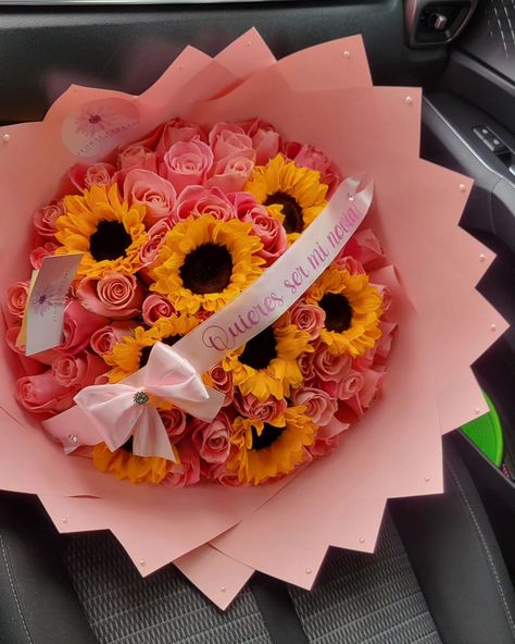 Roses and Sunflowers 🌻 Rose Bucket, Roses And Sunflowers, Sunflowers And Roses, Instagram Roses, Roses Bouquet, Flowers Arrangements, Rose Arrangements, Rose Bouquet, Pretty Flowers