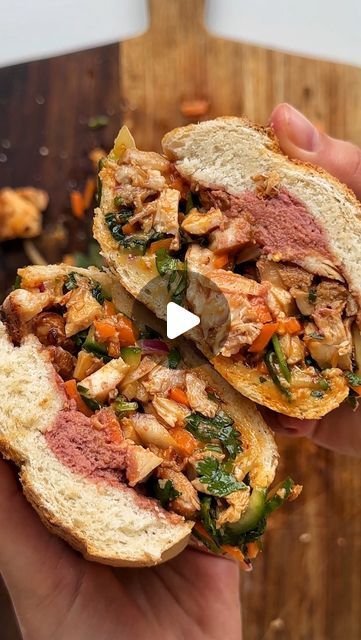 Emily Roz on Instagram: "BÁNH MÌ CHOPPED SALAD SANDWICH 😮‍💨🌱🫶🏽

Inspired by one of my favourite sandwiches of all time, the Vietnamese Bánh Mì 🥹 Every bite is full of flavour, taking you to tasty town 🤤

This chopped salad sandwich trend is amazing, hands down one of the best trends yet ✨ Shout out to whoever started it, you’re a legend 🫶🏽

For the full recipe, check out the link in my bio @myriadrecipes or google search “chopped salad sandwich myriad recipes” ♥️

#choppedsalad #choppedsaladsandwich #banhmi #vietnamesesandwich #easysandwich" Chopped Salad Sandwich, Vietnamese Banh Mi, Vietnamese Sandwich, Food Content, Simple Sandwiches, Protein Meals, Banh Mi, Salad Sandwich, Chopped Salad