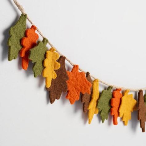 Simple Fall Garland, Garland Decoration Ideas, Leaf Garland Diy, Felt Leaf Garland, Felt Leaf, Fall Leaf Garland, Garland Decoration, Garland Diy, Boutique Ideas