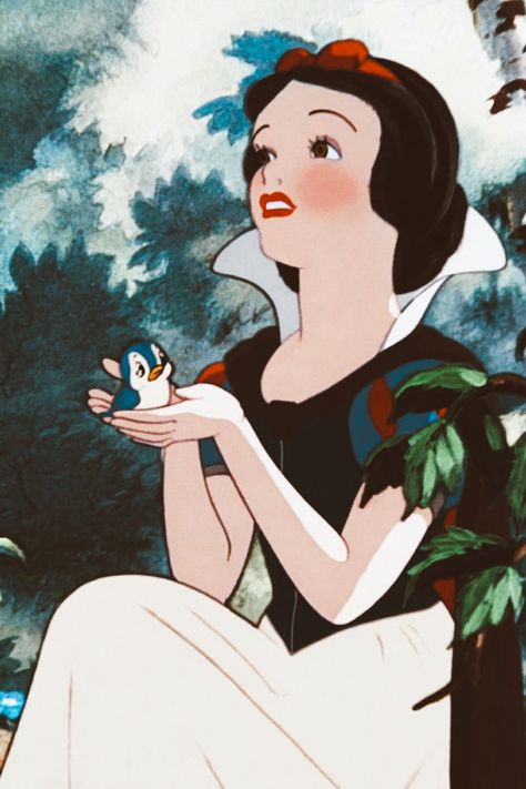 Snow White Stepmother, Snow White Cartoon, Snow White 1937, Snow White Photos, Snow White Seven Dwarfs, Sette Nani, Disney Fine Art, Disney Princess Snow White, Snow White Disney