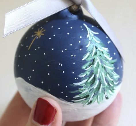 Painted Christmas Baubles Diy, Painting Baubles Christmas, Ceramic Bauble Painting Ideas, Christmas Bauble Painting Ideas, Painting Baubles, Bauble Painting Ideas, Bauble Painting, Painted Christmas Baubles, Diy Christmas Baubles