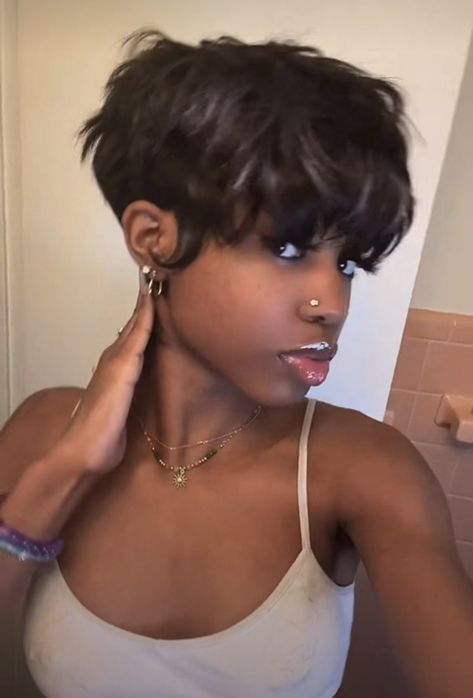 Big Forehead Pixie Haircut, Line Up Haircut Women, 90s Mushroom Haircut Black Women, Pixie Haircut Mullet, Pixie Cut Black Women Round Faces, Textured Pixie Bob, 90s Long Pixie Cut, 90s Undercut, 90s Bowl Cut Black Women