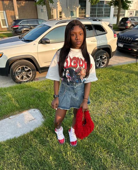 Cherry 12s Outfit, Bred 11s Outfit Women, Bred 11s Outfit, Cherry 11s Outfit Ideas, Cherry 11s Outfit, 11s Outfit, Outfit Ideas Shorts, Cherry 11s, Girls Streetwear