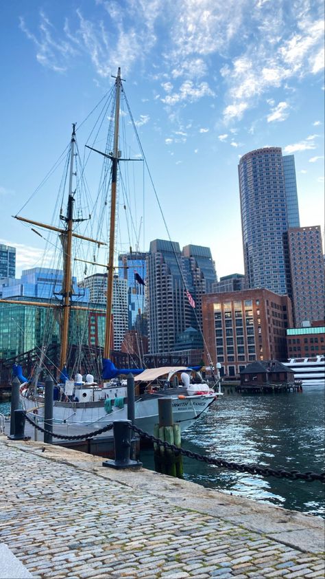 Skyline view of Boston in the Seaport with a beautiful boat docked in Boston Harbor Boston Pictures, Boston Aesthetic, Boston Apartment, Boston Restaurants, Moving To Boston, Living In Boston, Bridge City, East Coast Travel, Boston Harbor