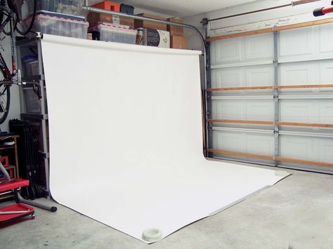 Basement Photography Studio, Garage Photography Studio, Photography Studio Ideas, House Art Studio, Youtube Backdrops, Diy Photo Studio, White Backround, Home Photo Studio, Video Backdrops