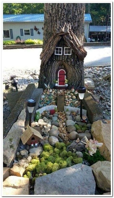 Miniature Gardens Design Ideas, Miniature Garden Design, Fairy Tree Houses, Fairy Garden Designs, Fairy Garden Crafts, Fairy Furniture, Faeries Gardens, Fairy Tree, Fairy Garden Houses